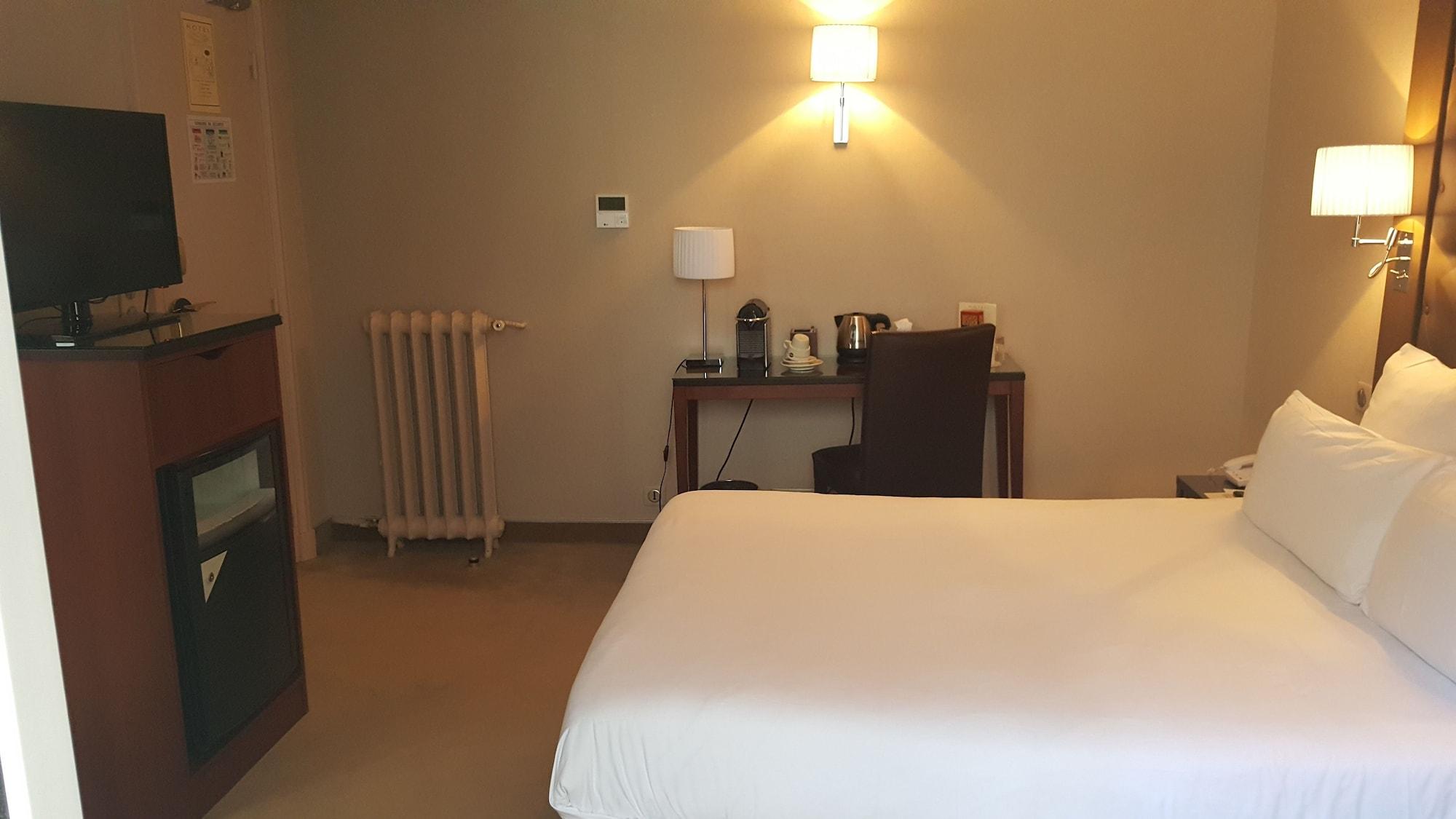 Hotel Saint Cyr Etoile Paris Ngoại thất bức ảnh
