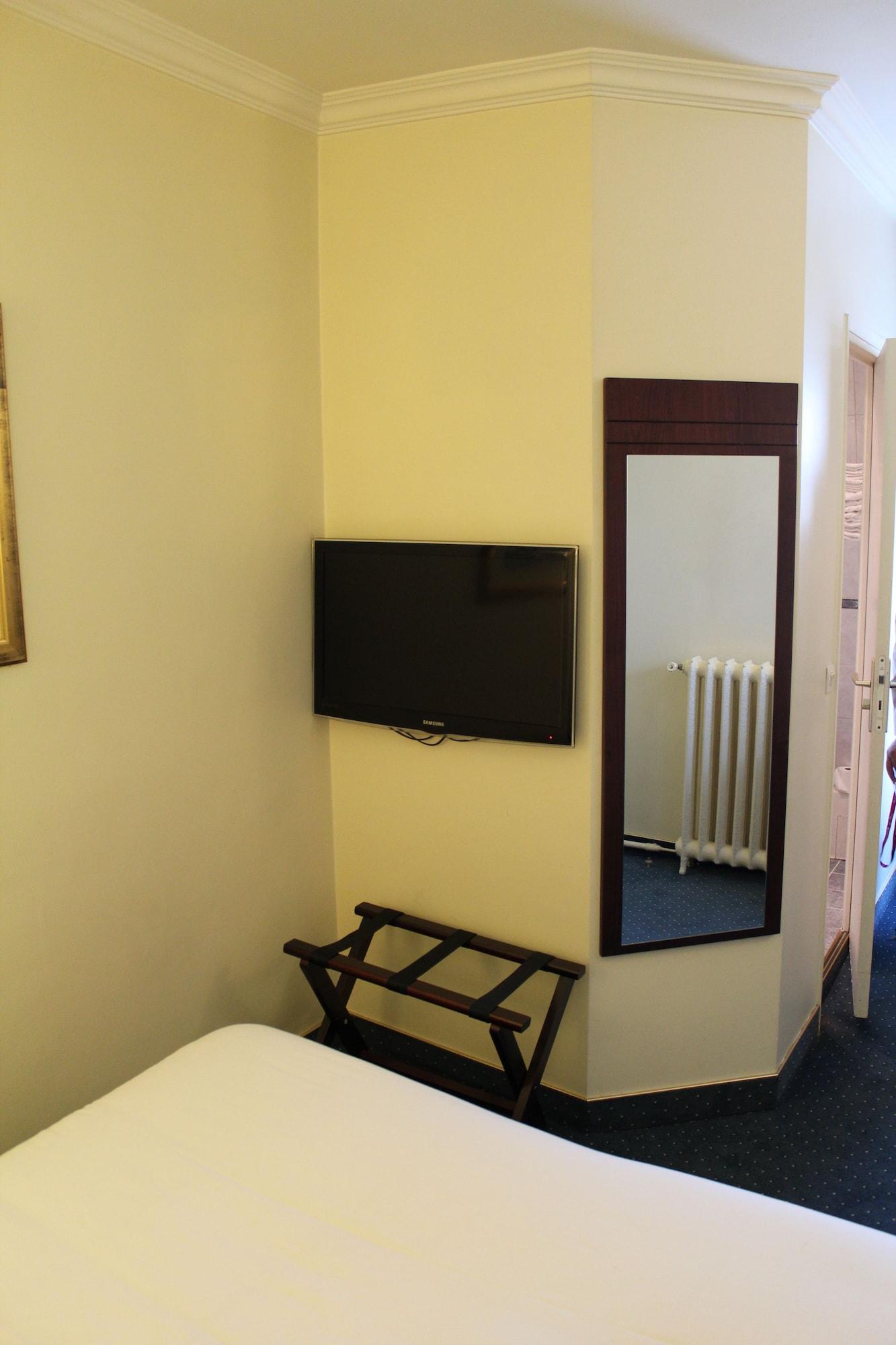 Hotel Saint Cyr Etoile Paris Ngoại thất bức ảnh